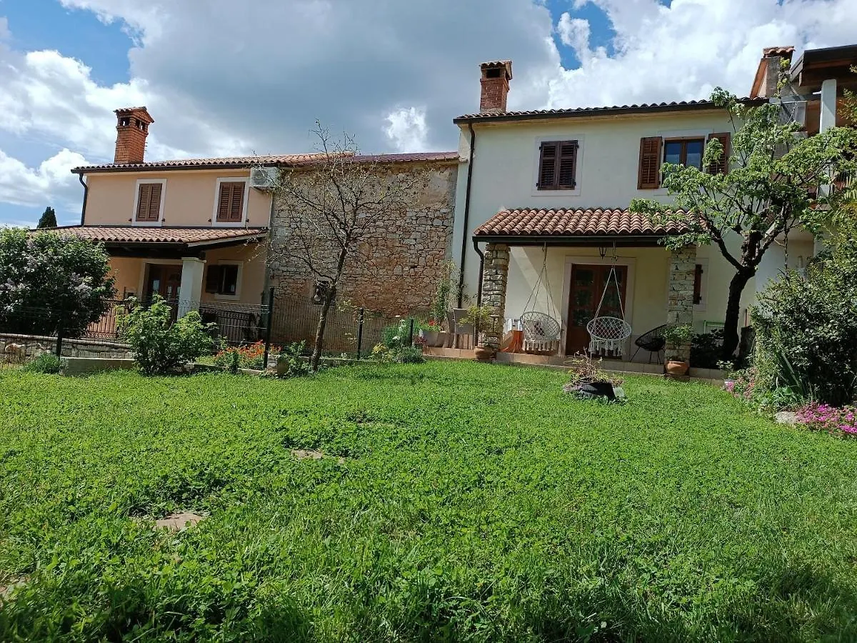 Apartment Parenzana, Little Row House With Big Green Yard In Central Istria Rakotule