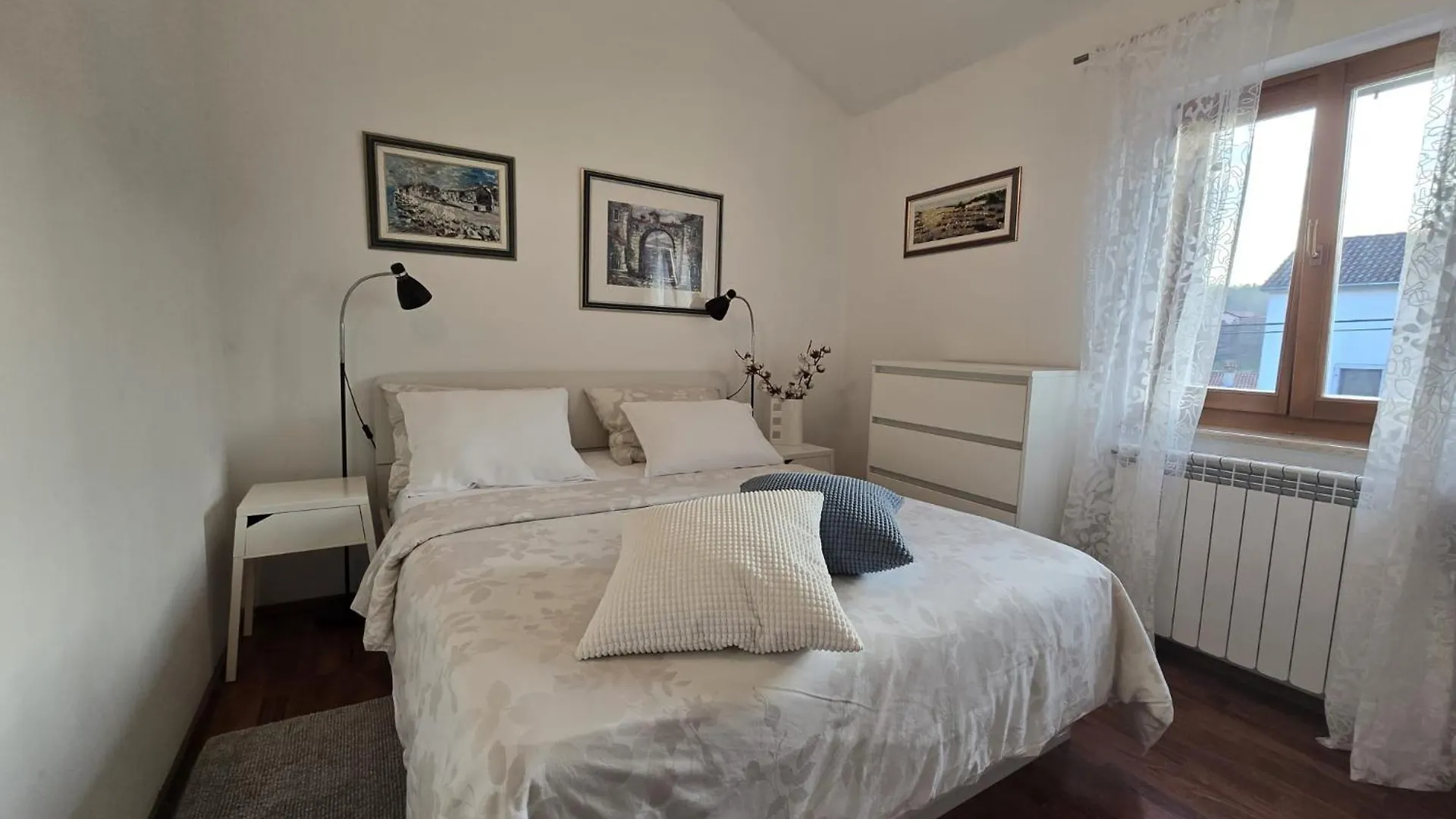 Apartment Parenzana, Little Row House With Big Green Yard In Central Istria Rakotule