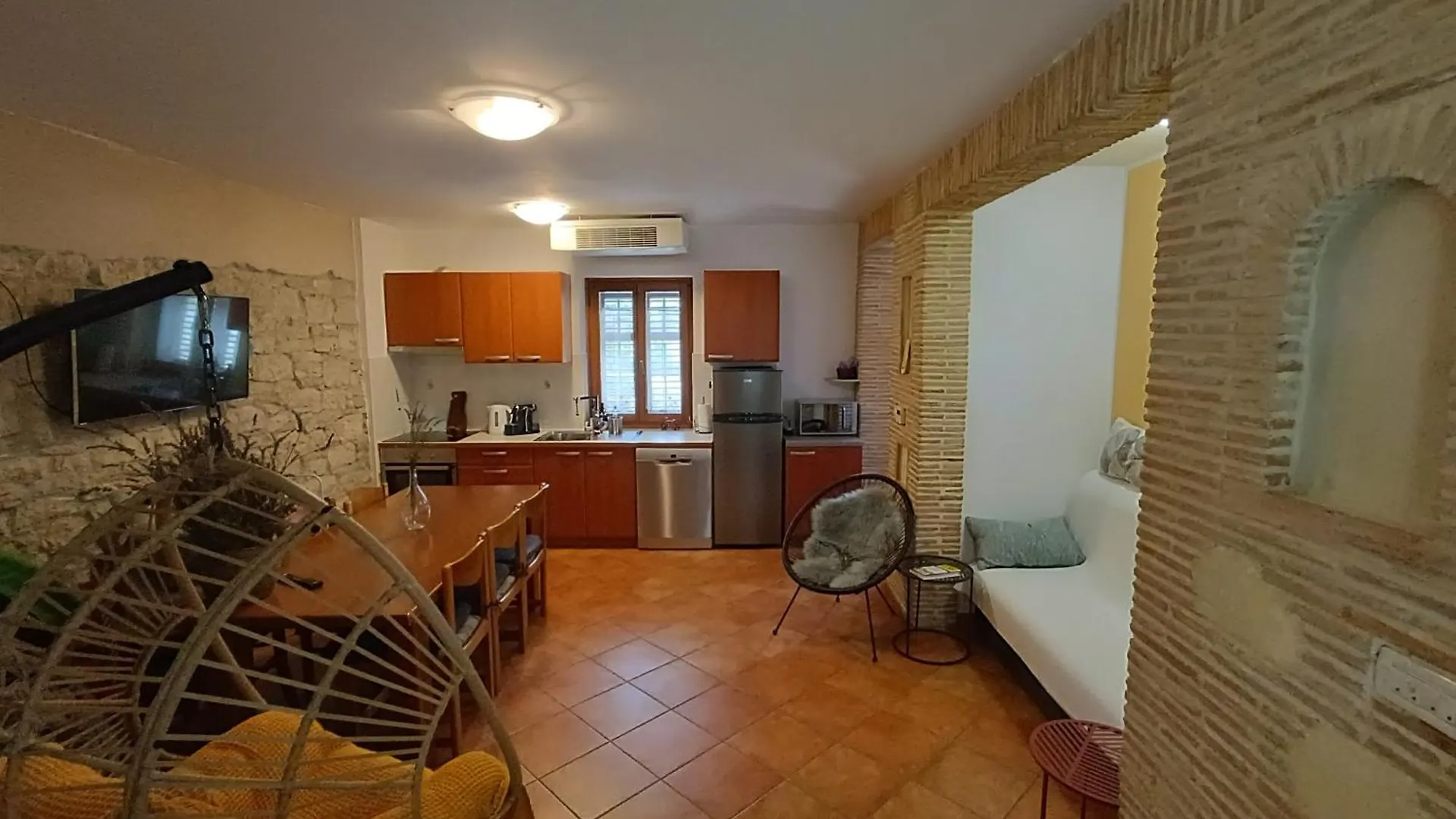 Apartment Parenzana, Little Row House With Big Green Yard In Central Istria Rakotule
